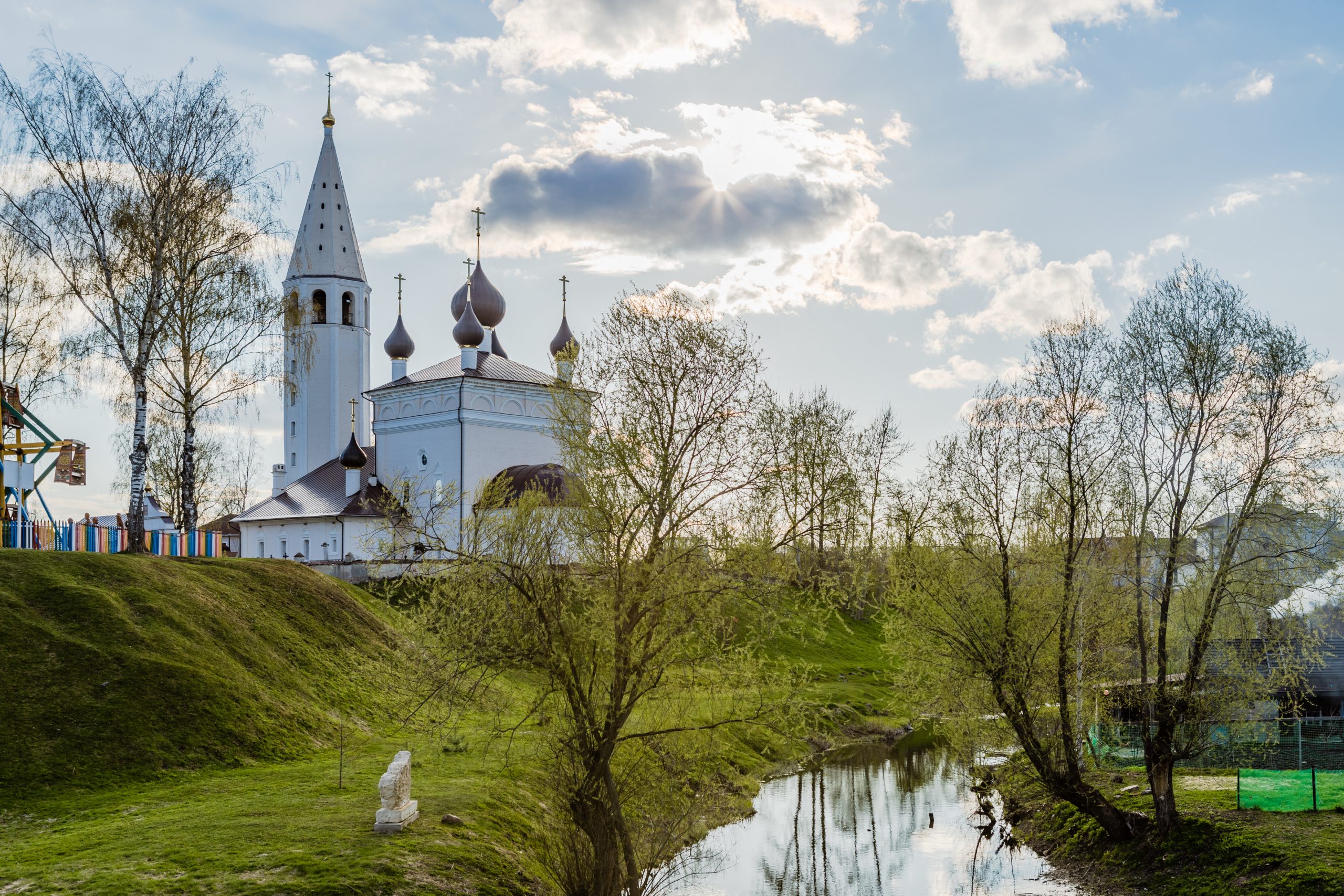 Село Вятское Ярославль. Село Вятское храм Воскресения Христова. Деревня Вятская под Ярославлем.